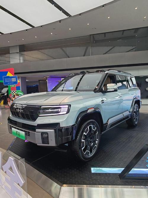 深圳284比亚迪方程豹硬派越野的爆款，英菲尼迪35周年与你共成长